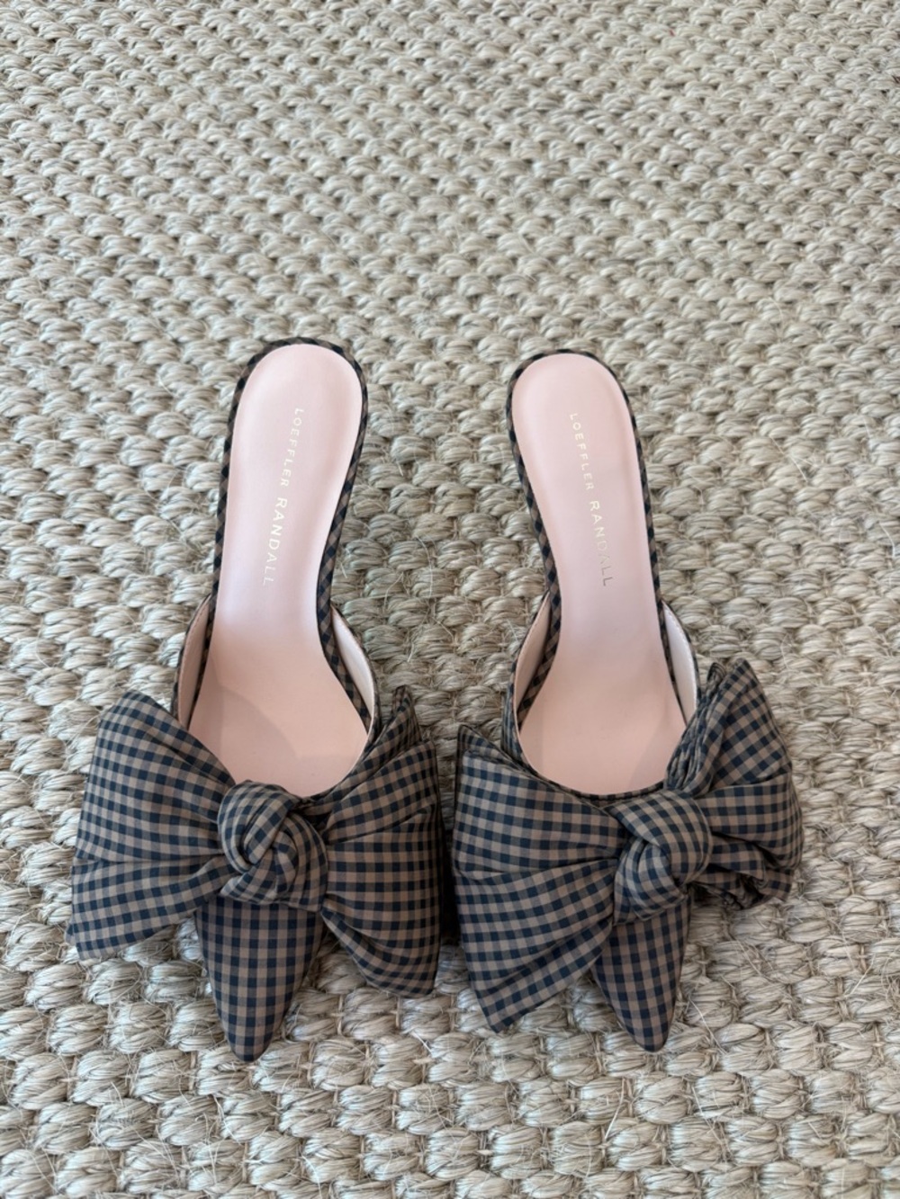 Loeffler Randall Gingham Bow Heel, size 6